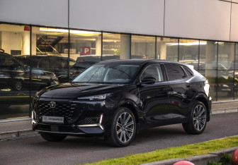 Подержанный автомобиль Changan UNI-K 2023 года (3 фото)