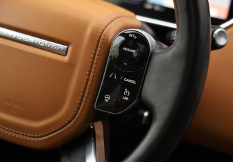 Подержанный автомобиль Land Rover Range Rover 2018 года (13 фото)