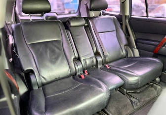 Подержанный автомобиль Toyota Highlander 2010 года (20 фото)