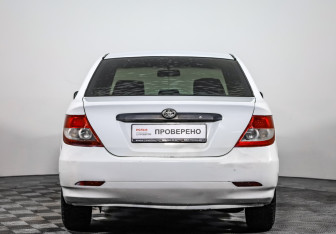 Подержанный автомобиль BYD F3 Sedan 2011 года (5 фото)