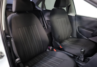 Подержанный автомобиль Volkswagen Polo Sedan 2018 года (15 фото)