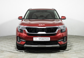 Подержанный автомобиль Kia Seltos 2022 года (2 фото)