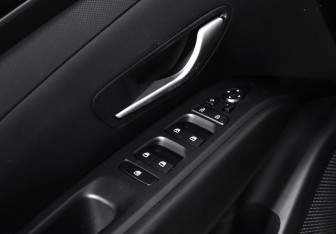 Подержанный автомобиль Hyundai Tucson 2021 года (10 фото)