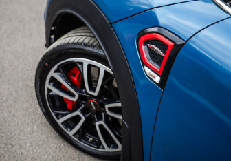 Подержанный автомобиль MINI Countryman 2021 года (11 фото)