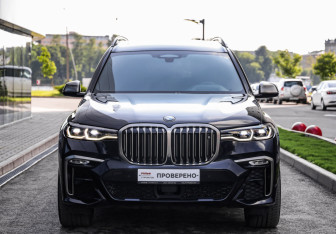 Подержанный автомобиль BMW X7 2019 года (4 фото)