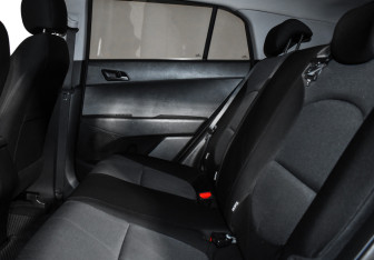 Подержанный автомобиль Hyundai Creta 2017 года (12 фото)