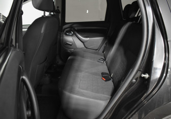 Подержанный автомобиль Renault Duster 2018 года (11 фото)
