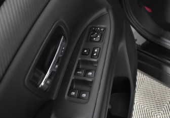 Подержанный автомобиль Mitsubishi Outlander 2018 года (20 фото)