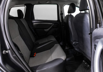 Подержанный автомобиль Renault Duster 2015 года (17 фото)