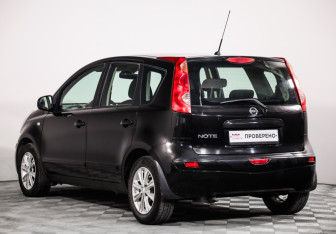 Подержанный автомобиль Nissan Note 2008 года (7 фото)