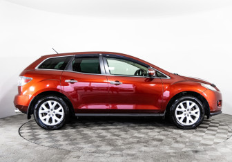 Подержанный автомобиль Mazda CX-7 2007 года (4 фото)