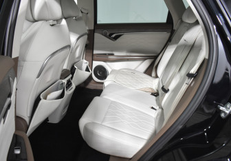 Подержанный автомобиль Voyah Free 2023 года (11 фото)