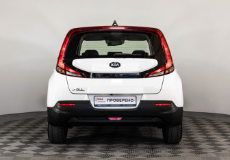 Подержанный автомобиль Kia Soul 2021 года (6 фото)