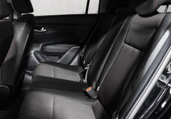 Подержанный автомобиль Kia Rio Hatchback 2021 года (10 фото)