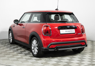 Подержанный автомобиль MINI Hatch 2021 года (7 фото)