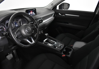 Подержанный автомобиль Mazda CX-5 2017 года (9 фото)