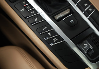 Подержанный автомобиль Porsche Macan 2021 года (20 фото)