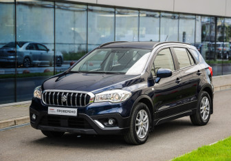 Подержанный автомобиль Suzuki SX4 Hatchback 2021 года (3 фото)