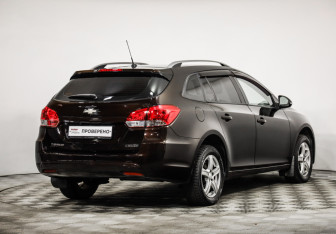Подержанный автомобиль Chevrolet Cruze Wagon 2014 года (5 фото)