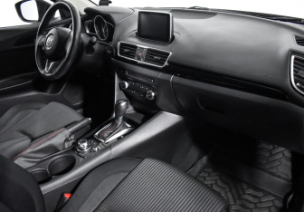 Подержанный автомобиль Mazda 3 Sedan 2014 года (13 фото)