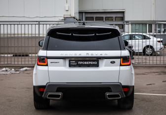 Подержанный автомобиль Land Rover Range Rover Sport 2019 года (7 фото)