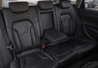 Подержанный автомобиль Audi Q5 2012 года (26 фото)