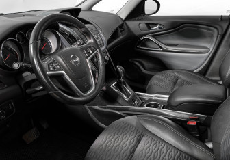 Подержанный автомобиль Opel Zafira Compactvan 2014 года (9 фото)