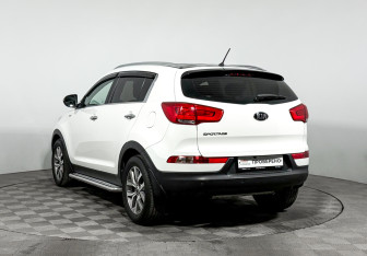 Подержанный автомобиль Kia Sportage 2015 года (7 фото)