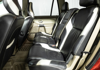 Подержанный автомобиль Volvo XC90 2012 года (10 фото)
