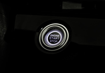 Подержанный автомобиль Omoda C5 2023 года (17 фото)