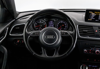 Подержанный автомобиль Audi Q3 2013 года (12 фото)
