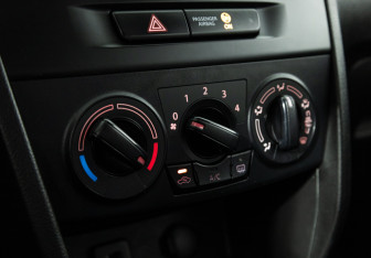 Подержанный автомобиль Suzuki Vitara 2020 года (15 фото)