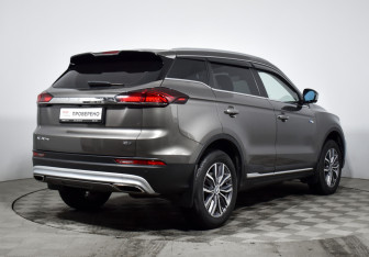 Подержанный автомобиль Geely Atlas Pro 2023 года (5 фото)