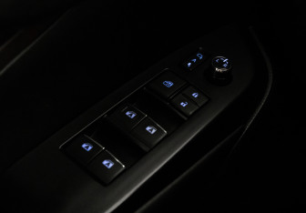 Подержанный автомобиль Toyota Highlander 2018 года (18 фото)