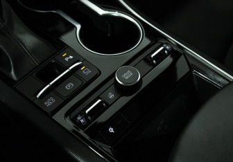 Подержанный автомобиль Kia K5 2020 года (16 фото)