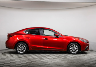 Подержанный автомобиль Mazda 3 Sedan 2014 года (4 фото)