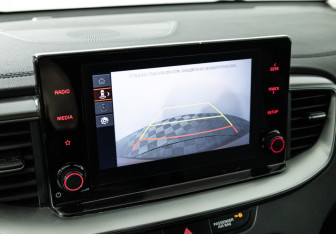 Подержанный автомобиль Kia Ceed Hatchback 2022 года (15 фото)