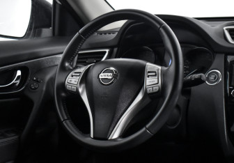 Подержанный автомобиль Nissan X-Trail 2017 года (7 фото)