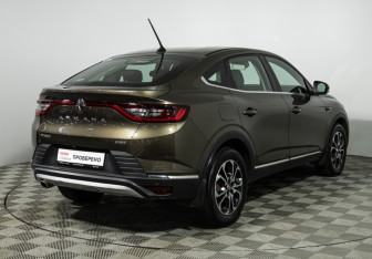 Подержанный автомобиль Renault Arkana 2019 года (5 фото)