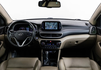 Подержанный автомобиль Hyundai Tucson 2020 года (10 фото)