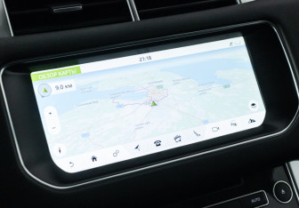 Подержанный автомобиль Land Rover Range Rover Sport 2017 года (16 фото)