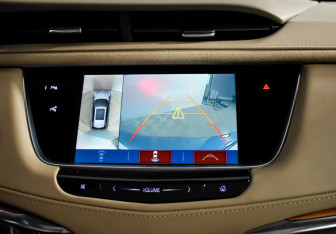 Подержанный автомобиль Cadillac XT5 2019 года (17 фото)