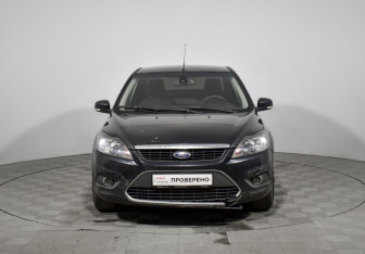 Подержанный автомобиль Ford Focus Sedan 2011 года (2 фото)