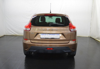 Подержанный автомобиль LADA (ВАЗ) XRAY 2017 года (6 фото)