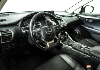 Подержанный автомобиль Lexus NX 2016 года (11 фото)