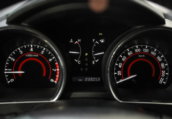 Подержанный автомобиль Toyota Highlander 2012 года (13 фото)