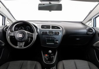 Подержанный автомобиль SEAT Leon Hatchback 2008 года (10 фото)