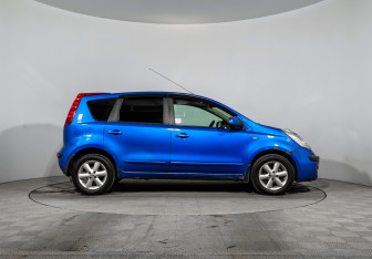 Подержанный автомобиль Nissan Note 2007 года (4 фото)
