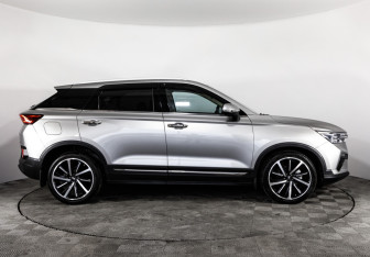 Подержанный автомобиль FAW Bestune T77 2023 года (5 фото)