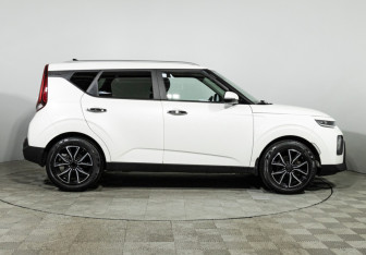 Подержанный автомобиль Kia Soul 2021 года (4 фото)